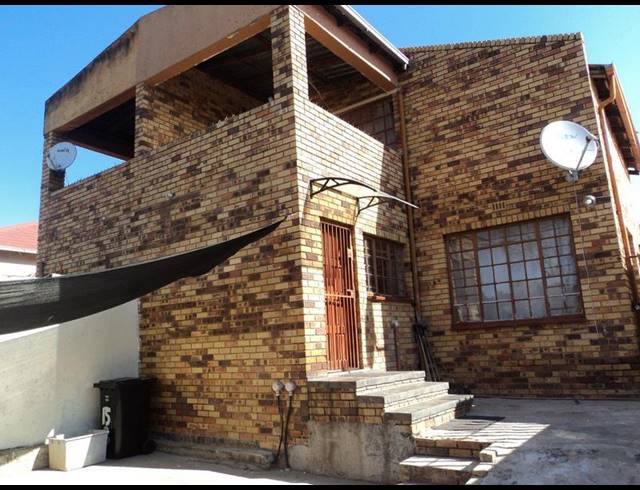4 BEDROOM HOUSE FOR SALE IN ROSETTENVILLE